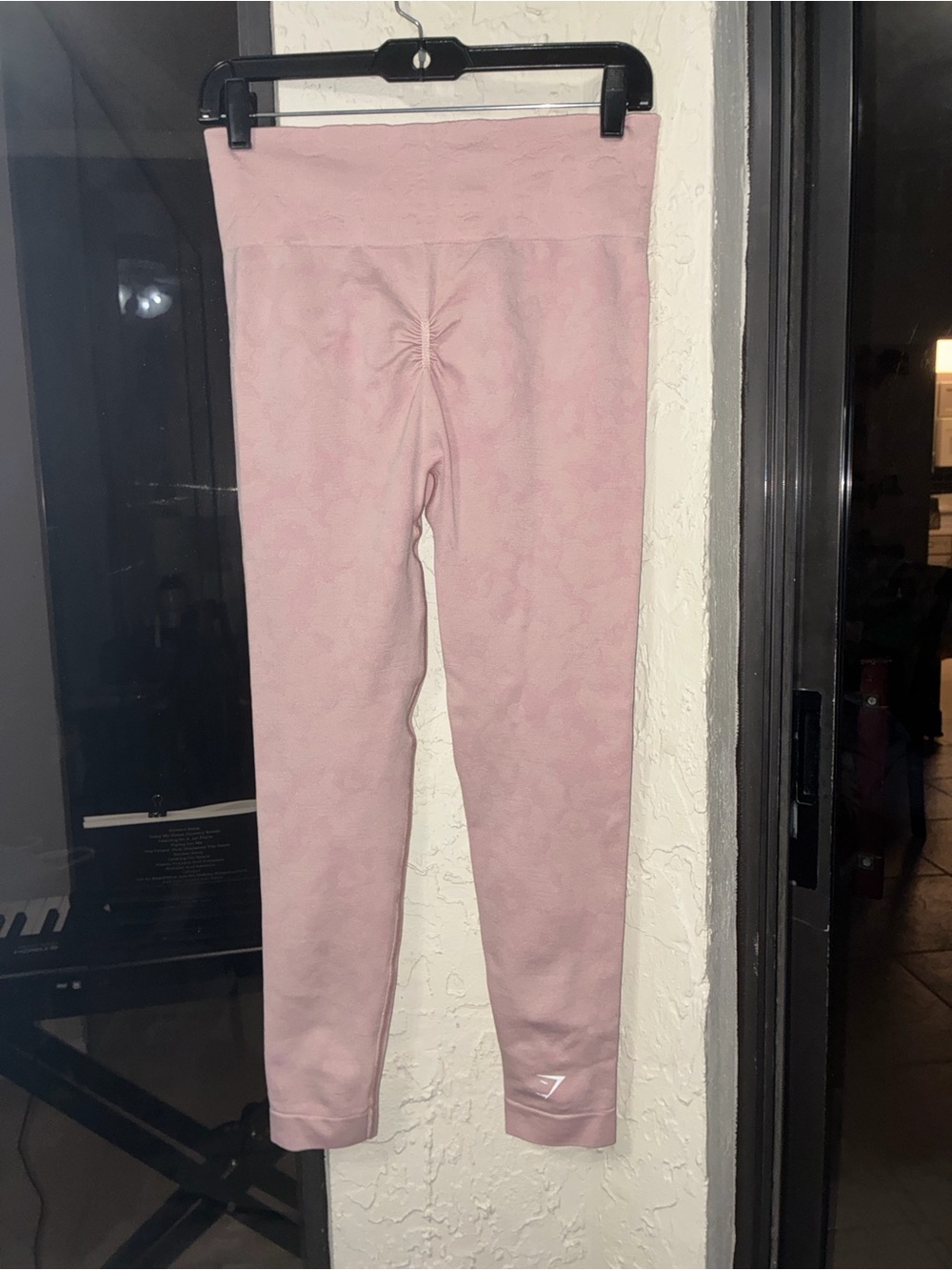 Gymshark Adapt Camo Seamless Leggings Pink Size Large - Picture 4 of 4